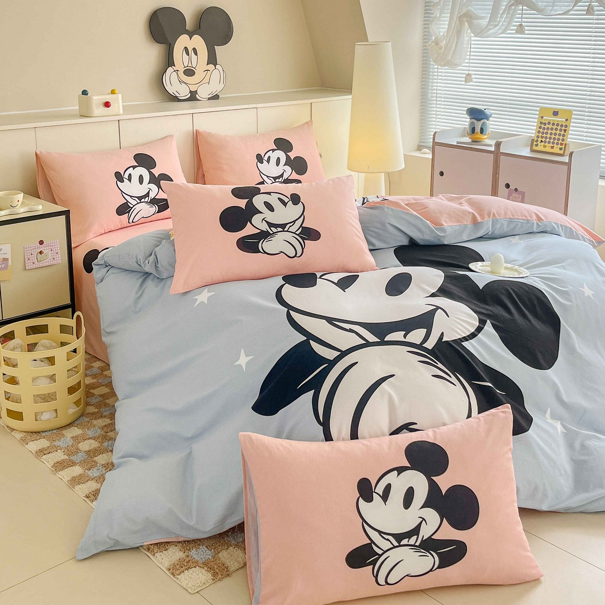 91家纺网 家纺一手货源 找家纺 玉元坊 2025年5月新品 大版卡通全棉纯棉床单床笠加厚四件套 蓝心米奇