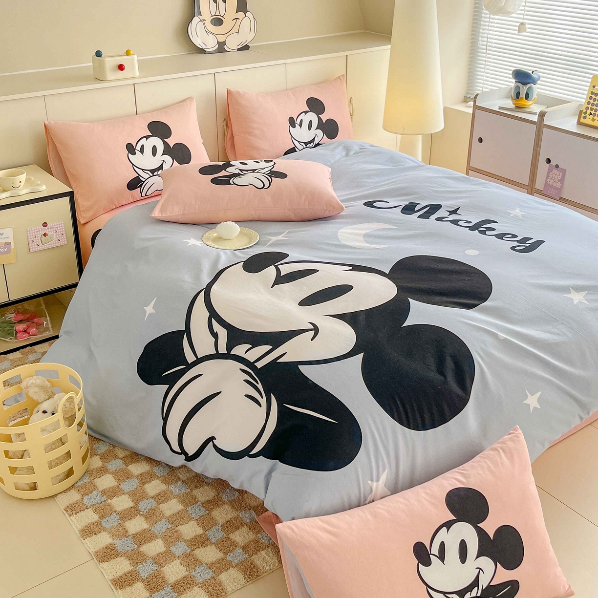 91家纺网 家纺一手货源 找家纺 玉元坊 2025年5月新品 大版卡通全棉纯棉床单床笠加厚四件套 蓝心米奇