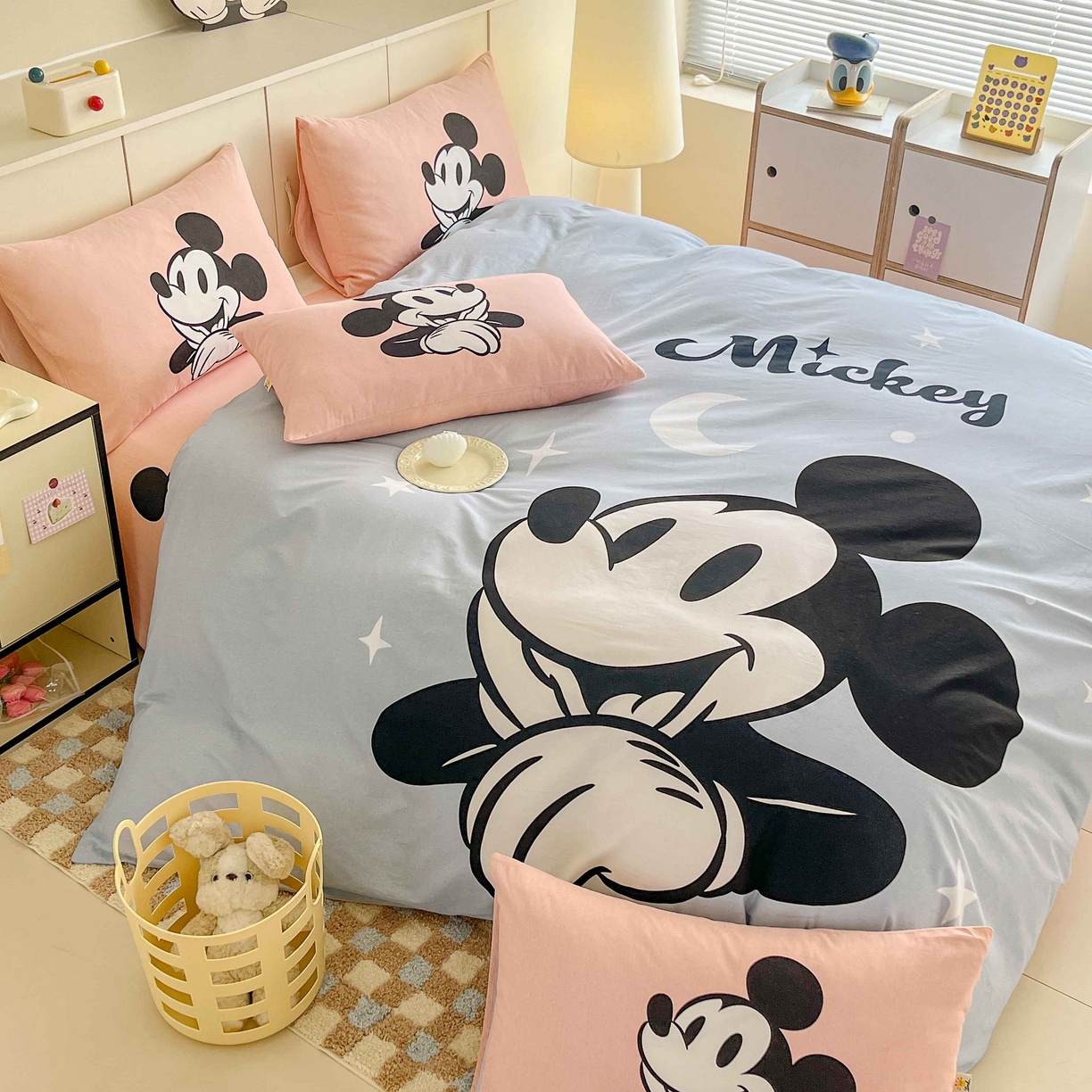 91家纺网 家纺一手货源 找家纺 玉元坊 2025年5月新品 大版卡通全棉纯棉床单床笠加厚四件套 蓝心米奇