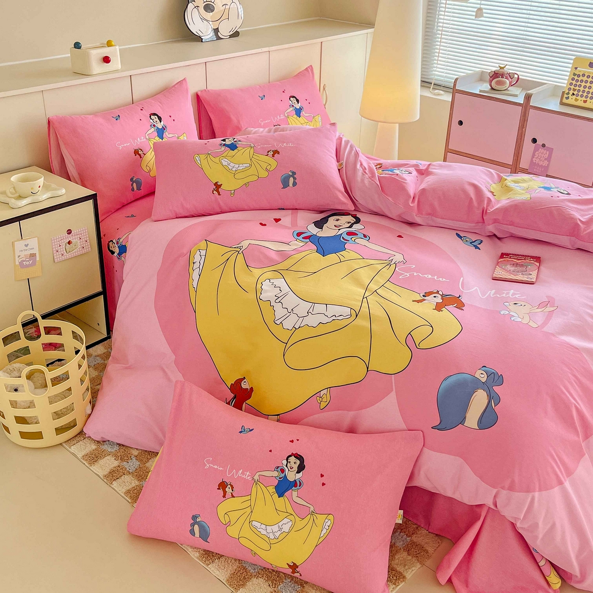 91家纺网 家纺一手货源 找家纺 玉元坊 2025年5月新品 大版卡通全棉纯棉床单床笠加厚四件套 舞动精灵粉