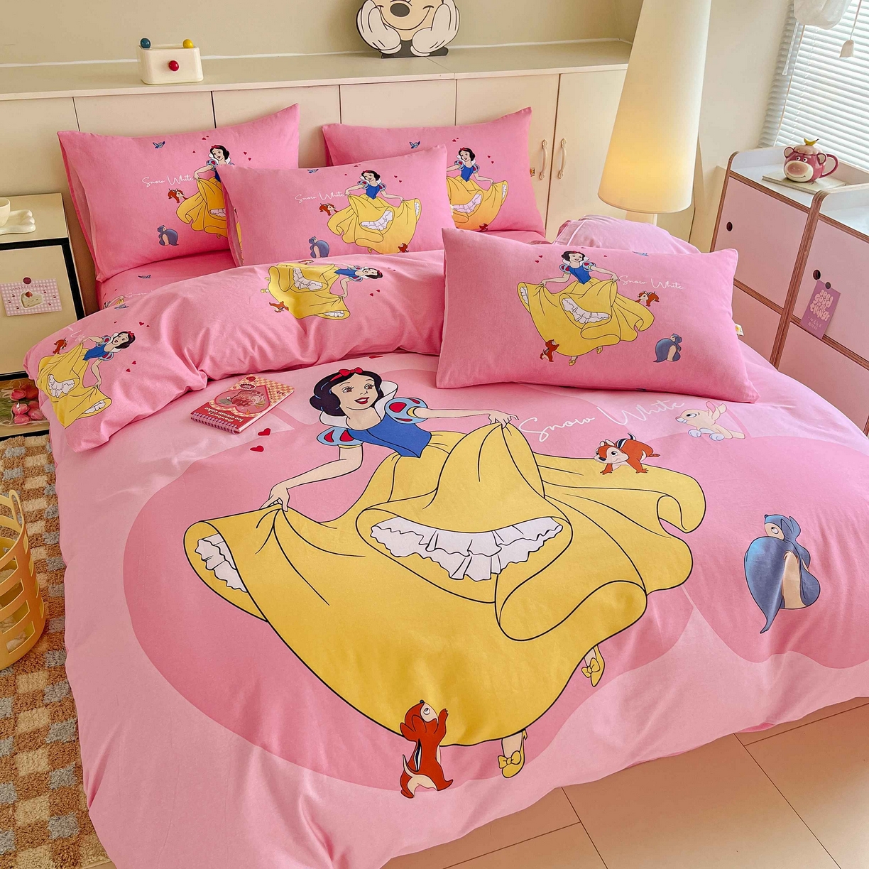 91家纺网 家纺一手货源 找家纺 玉元坊 2025年5月新品 大版卡通全棉纯棉床单床笠加厚四件套 舞动精灵粉