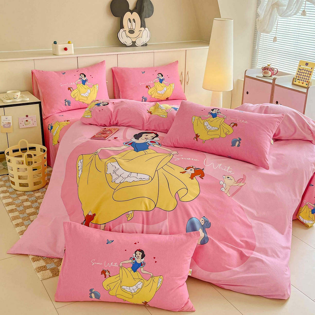 91家纺网 家纺一手货源 找家纺 玉元坊 2025年5月新品 大版卡通全棉纯棉床单床笠加厚四件套 舞动精灵粉