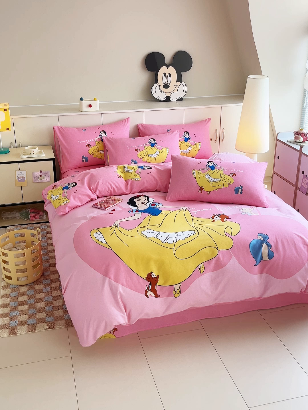 91家纺网 家纺一手货源 找家纺 玉元坊 2025年5月新品 大版卡通全棉纯棉床单床笠加厚四件套 舞动精灵粉