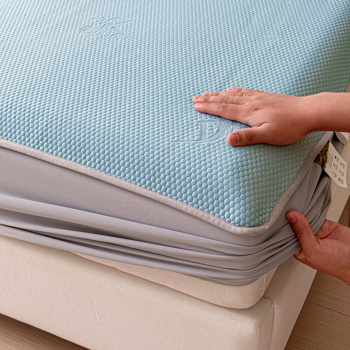 91家纺网 家纺一手货源 找家纺 瑞兴纺 2025新款复合加厚高克重凉感席床笠款 玫瑰之恋-蓝