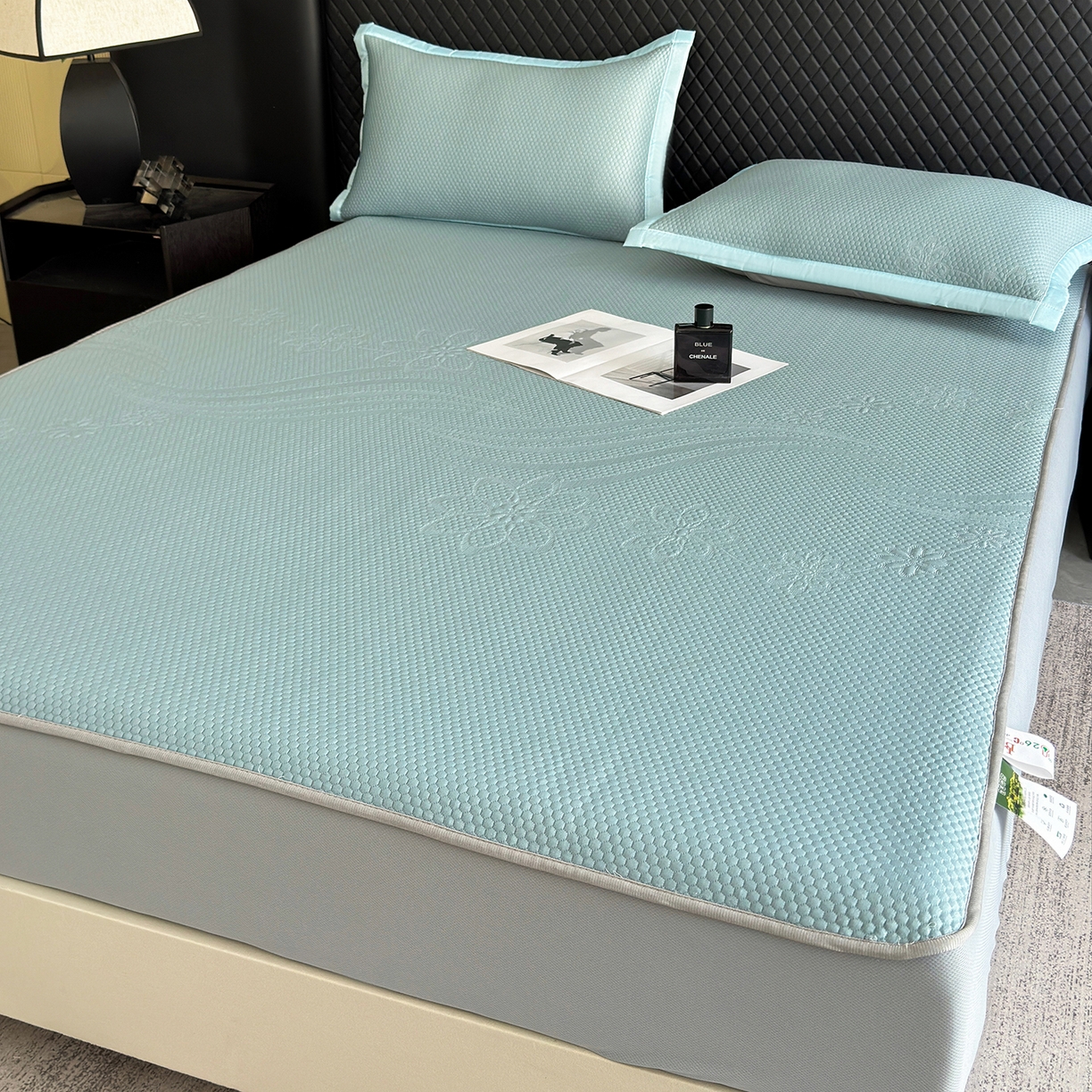 91家纺网 家纺一手货源 找家纺 瑞兴纺 2025新款复合加厚高克重凉感席床笠款 五朵金花-蓝