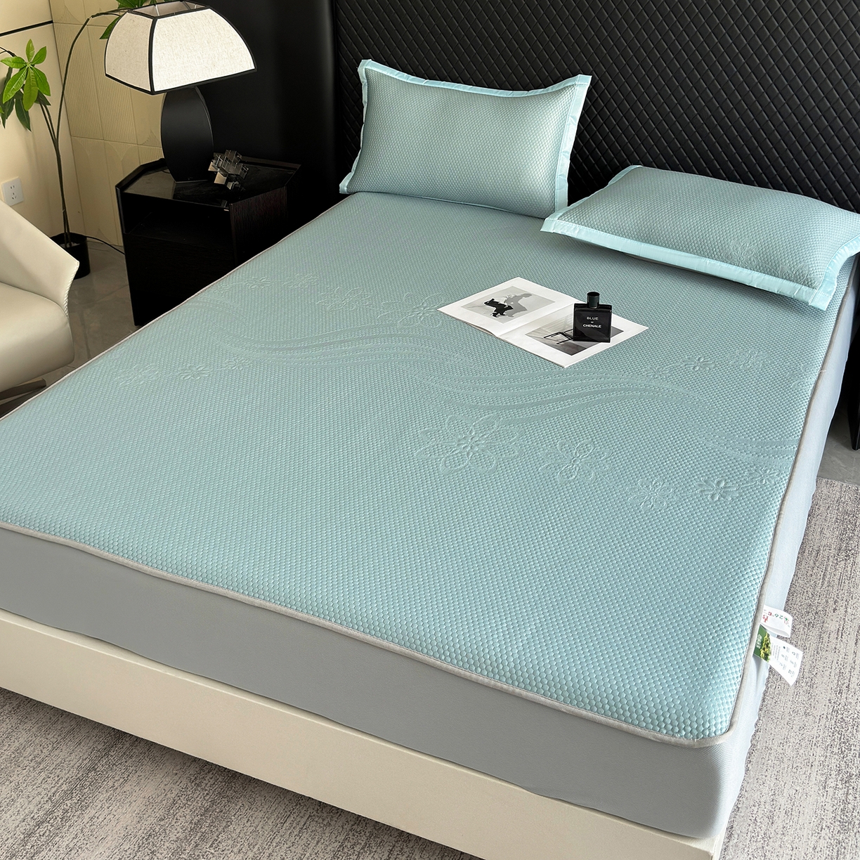 91家纺网 家纺一手货源 找家纺 瑞兴纺 2025新款复合加厚高克重凉感席床笠款 五朵金花-蓝