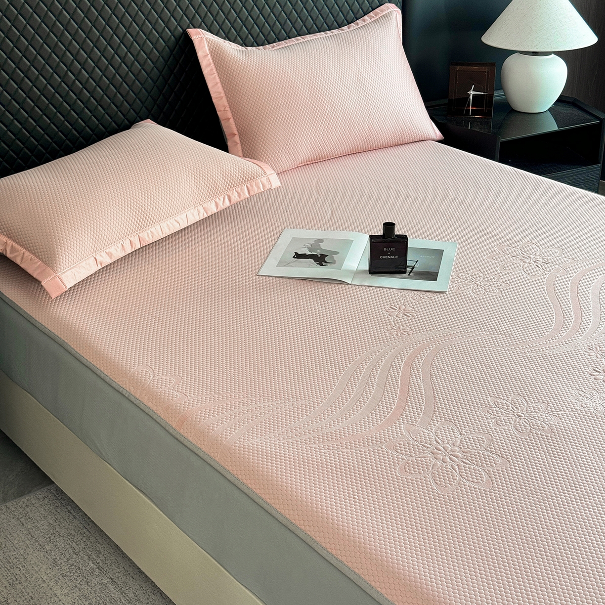 91家纺网 家纺一手货源 找家纺 瑞兴纺 2025新款复合加厚高克重凉感席床笠款 五朵金花-粉