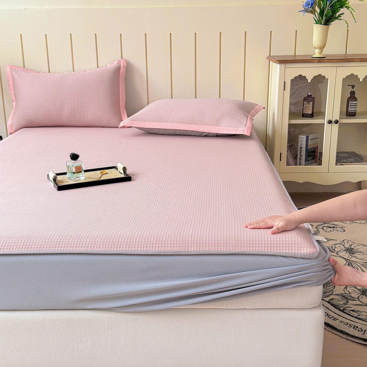 91家纺网 家纺一手货源 找家纺 瑞兴纺 2025新款复合加厚高克重凉感席床笠款 华夫格-粉