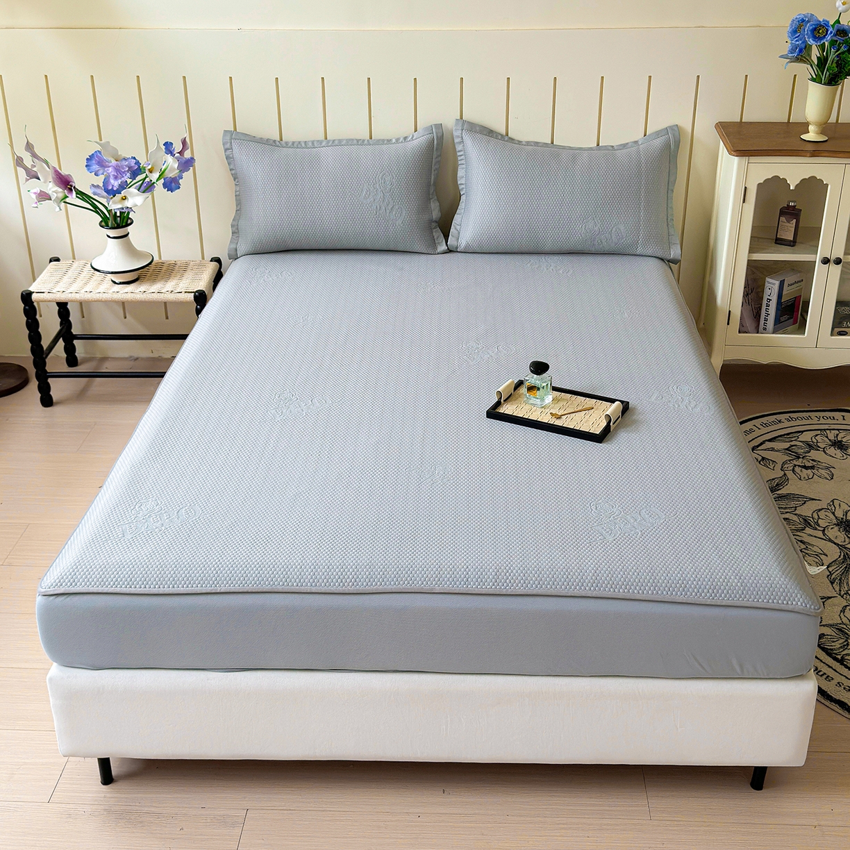 91家纺网 家纺一手货源 找家纺 瑞兴纺 2025新款复合加厚高克重凉感席床笠款 玫瑰之恋-灰