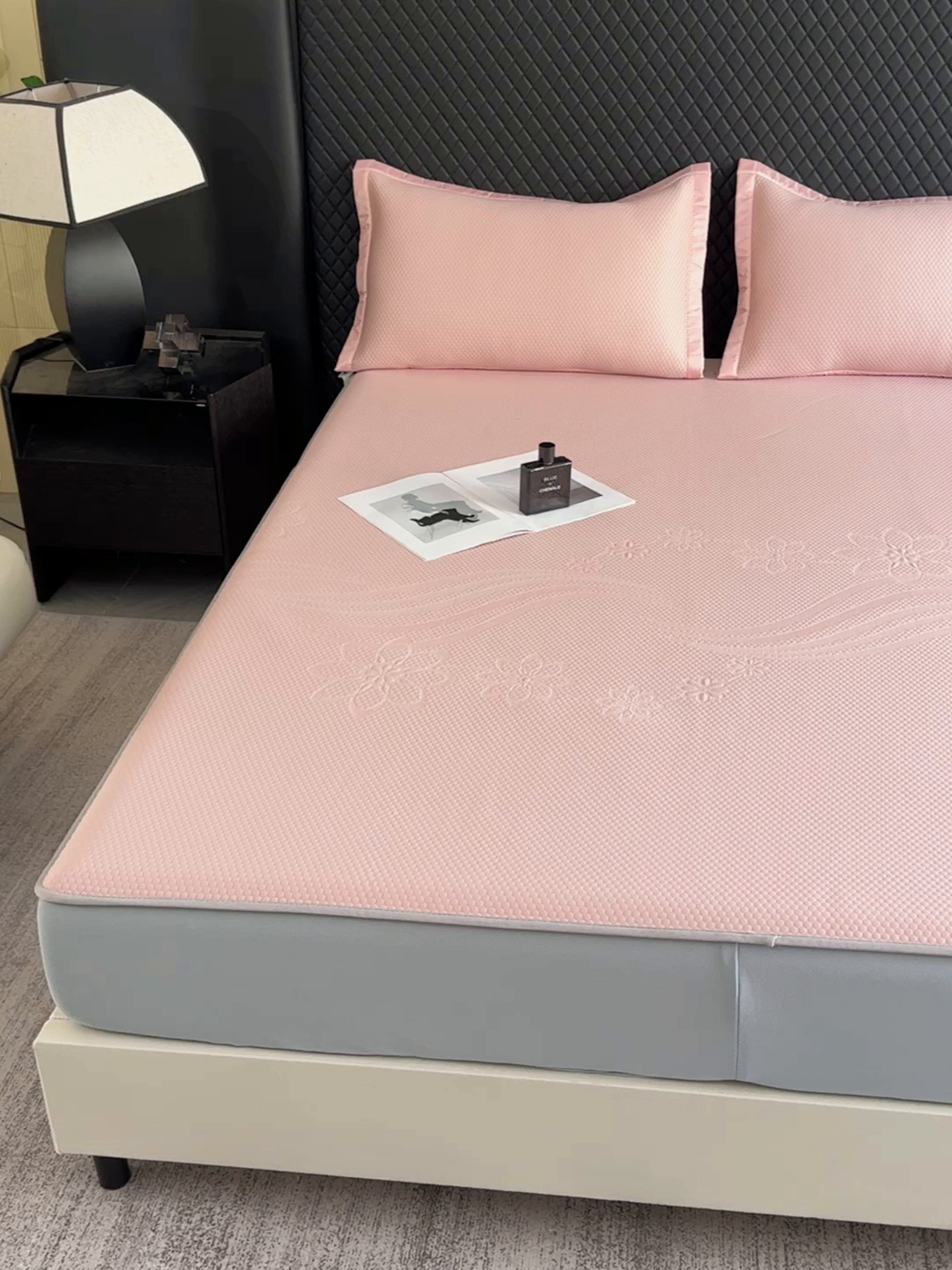 91家纺网 家纺一手货源 找家纺 瑞兴纺 2025新款复合加厚高克重凉感席床笠款 五朵金花-粉