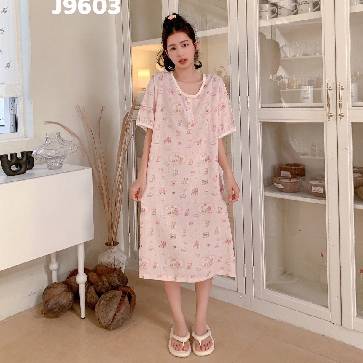 91家纺网 家纺一手货源 找家纺 妍景家居生活馆 2025新款仲夏午后懒人睡裙 粉点小熊