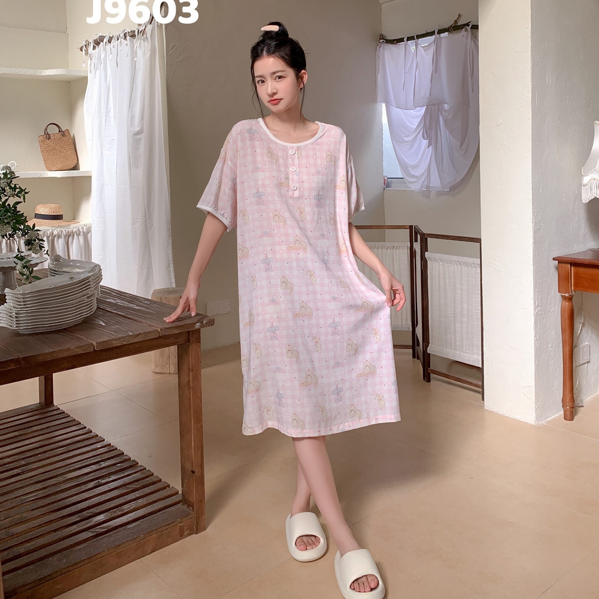 91家纺网 家纺一手货源 找家纺 妍景家居生活馆 2025新款仲夏午后懒人睡裙 粉格大象