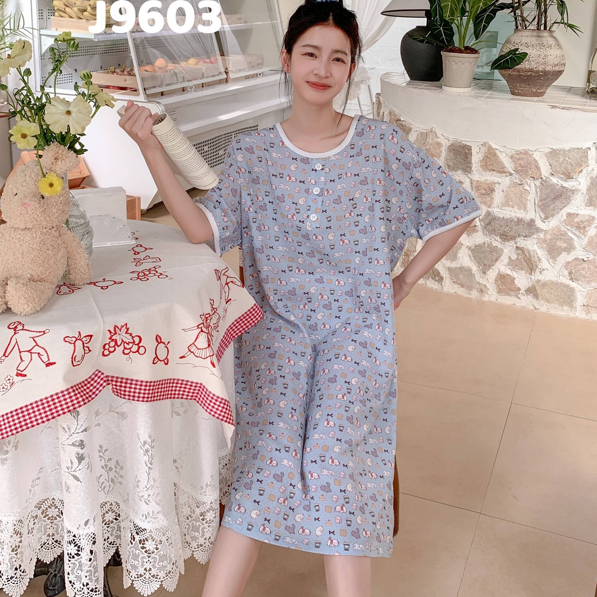 91家纺网 家纺一手货源 找家纺 妍景家居生活馆 2025新款仲夏午后懒人睡裙 蓝底狗狗