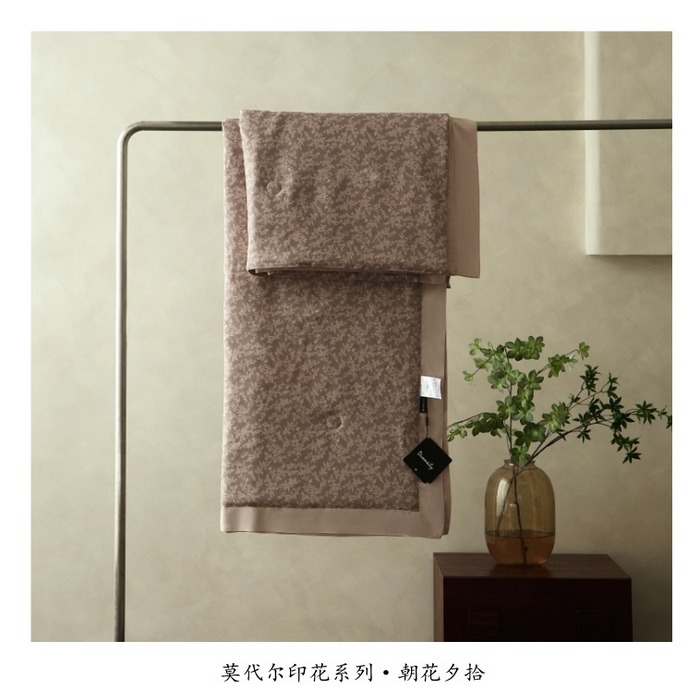 91家纺网 家纺一手货源 找家纺 （总）2025新款【DM】莫代尔印花小碎花夏被-风格一