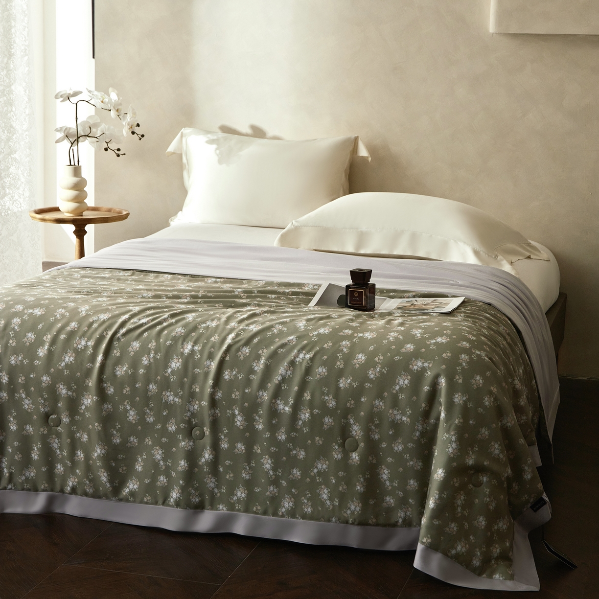 91家纺网 家纺一手货源 找家纺 2025新款【DM】莫代尔印花小碎花夏被-风格一 琉璃（绿）