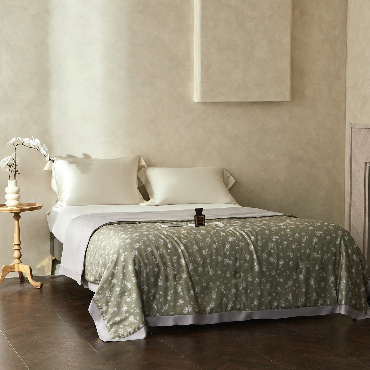 91家纺网 家纺一手货源 找家纺 2025新款【DM】莫代尔印花小碎花夏被-风格一 琉璃（绿）