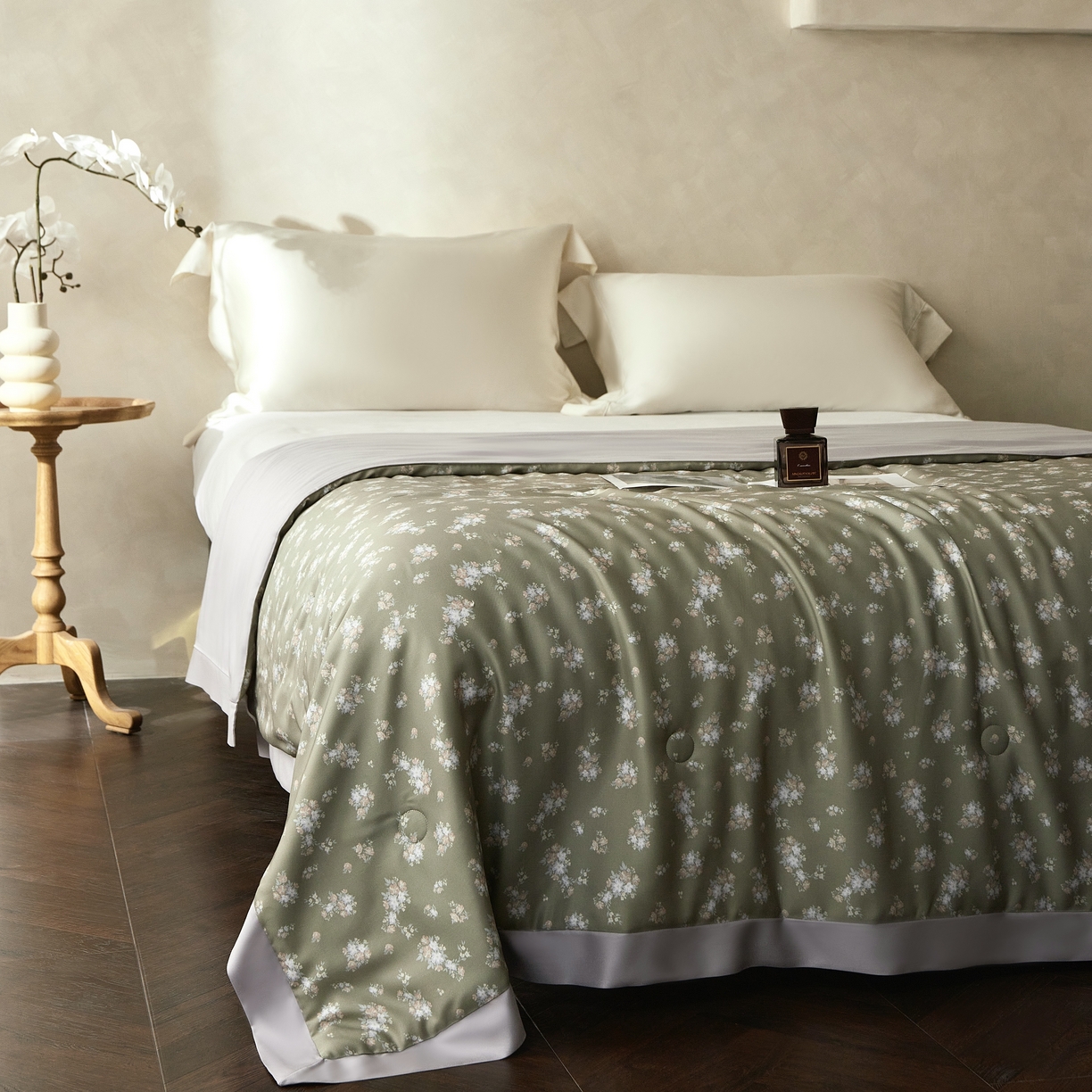 91家纺网 家纺一手货源 找家纺 2025新款【DM】莫代尔印花小碎花夏被-风格一 琉璃（绿）