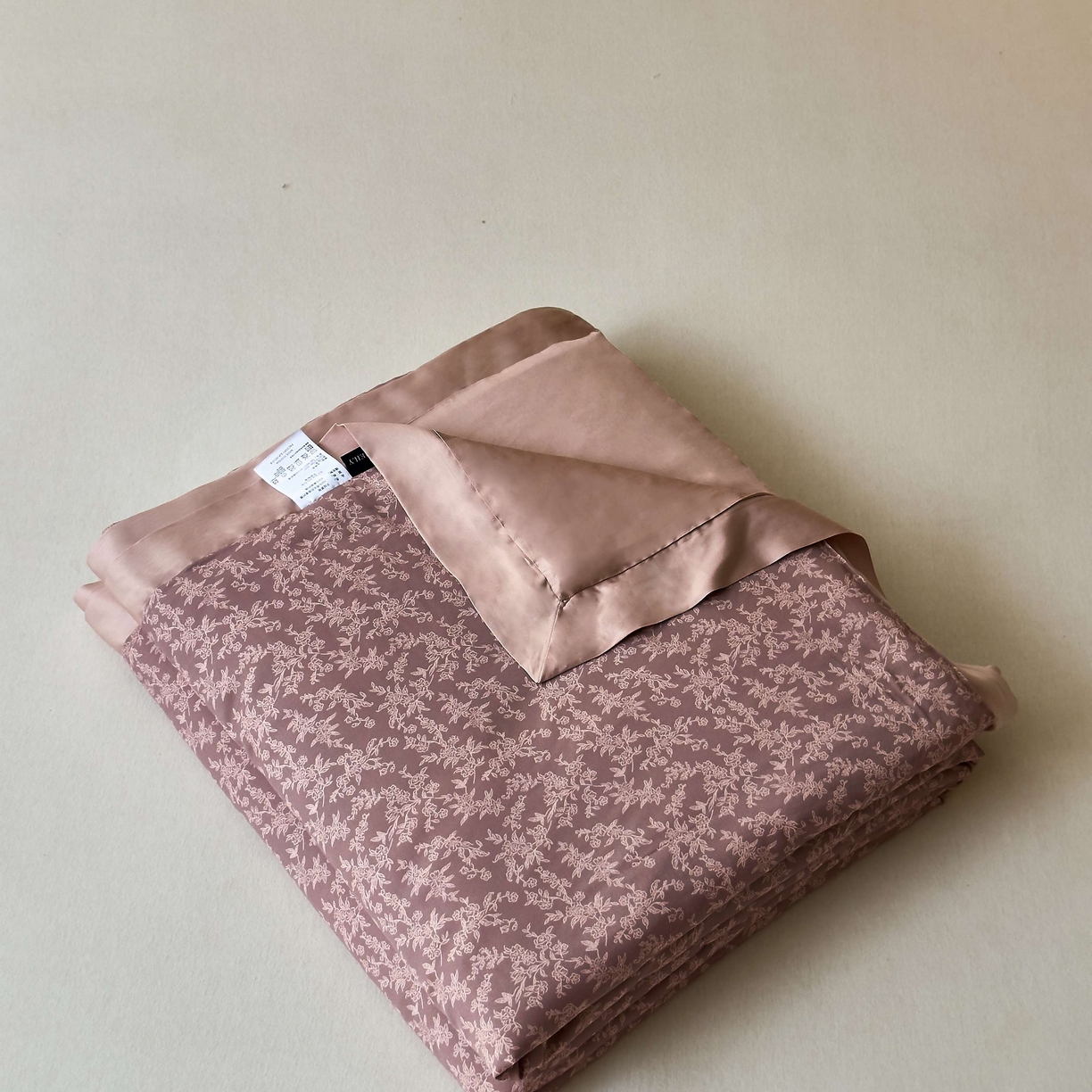 91家纺网 家纺一手货源 找家纺 （总）南通朵美纺织品有限公司 2025新款【DM】莫代尔印花小碎花夏被-风格二