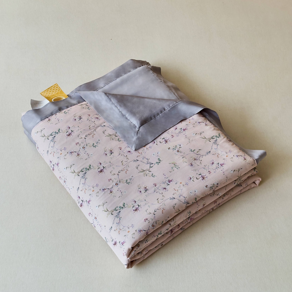 91家纺网 家纺一手货源 找家纺 南通朵美纺织品有限公司 2025新款【DM】莫代尔印花小碎花夏被-风格二 清蔓