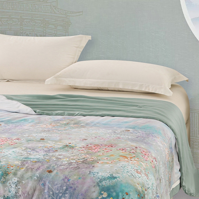 91家纺网 家纺一手货源 找家纺 薇玛仕 2025新款100支兰精天丝数码印花可水洗蚕丝夏凉被空调被 维多利亚 蓝