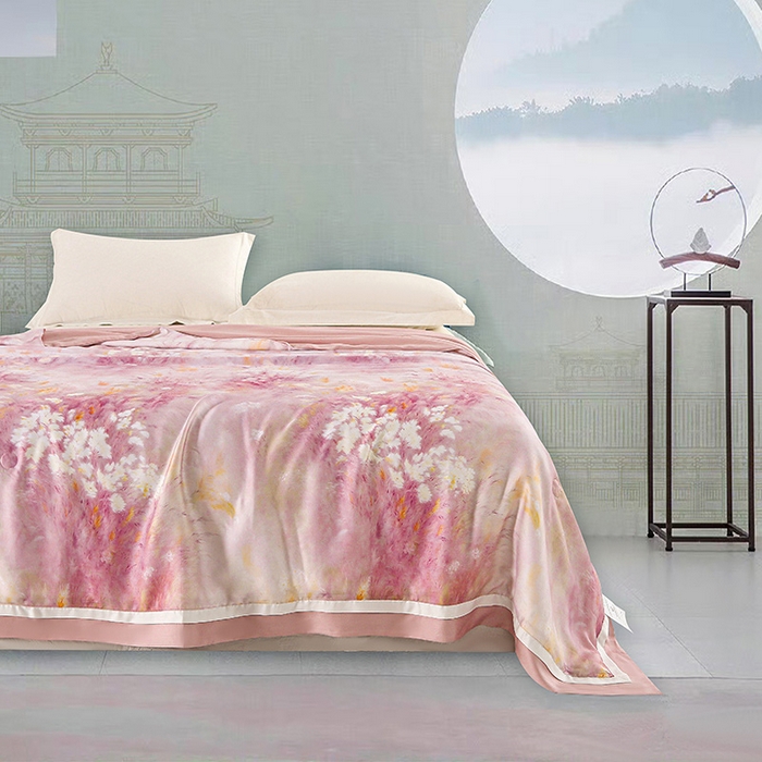 91家纺网 家纺一手货源 找家纺 薇玛仕 2025新款100支兰精天丝数码印花可水洗蚕丝夏凉被空调被 伊莎贝拉 粉