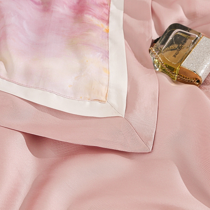 91家纺网 家纺一手货源 找家纺 薇玛仕 2025新款100支兰精天丝数码印花可水洗蚕丝夏凉被空调被 伊莎贝拉 粉