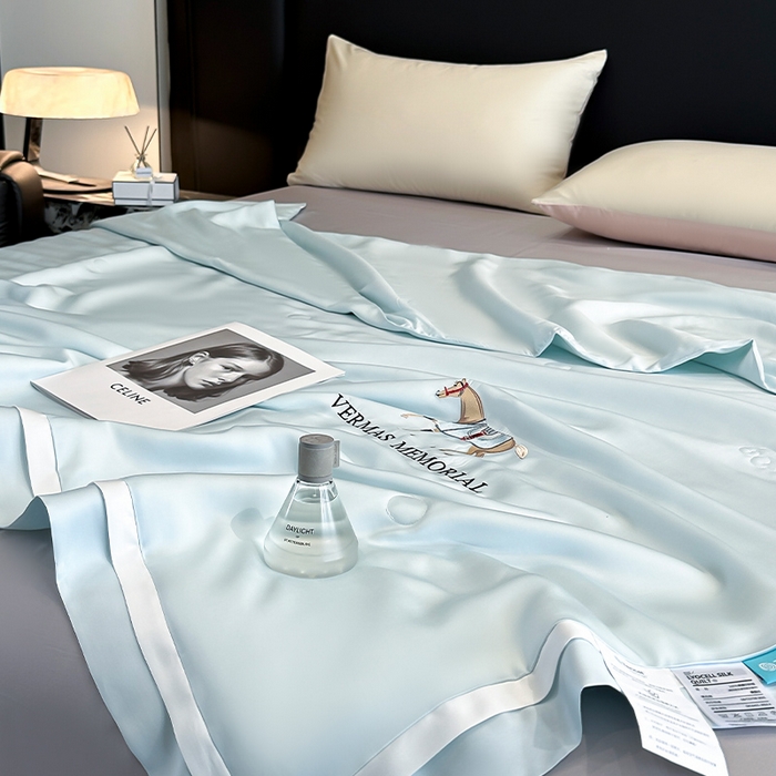 91家纺网 家纺一手货源 找家纺 （总）薇玛仕 2025新款绣花款80支兰精天丝可水洗蚕丝夏凉被空调被