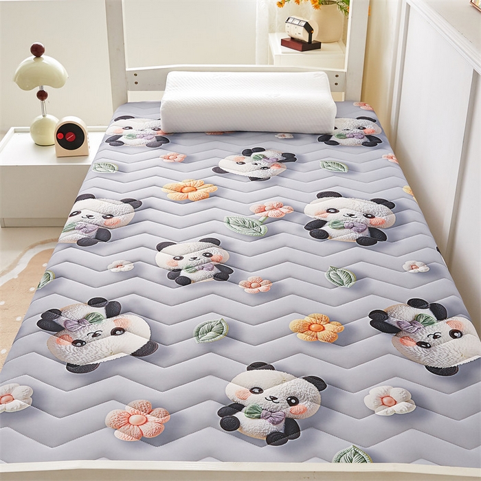 91家纺网 家纺一手货源 找家纺 寐珂家纺 2025A类针织棉记忆棉床垫 可爱熊猫