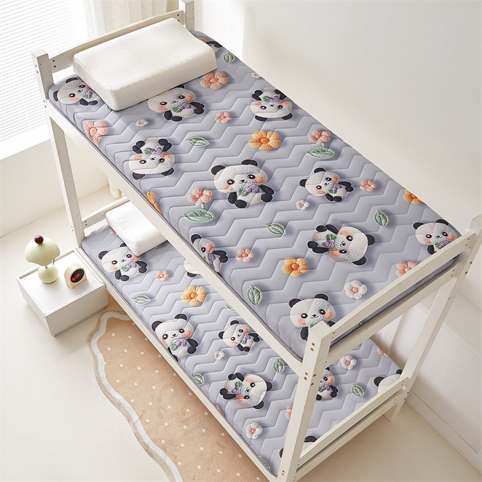 91家纺网 家纺一手货源 找家纺 寐珂家纺 2025A类针织棉记忆棉床垫 可爱熊猫