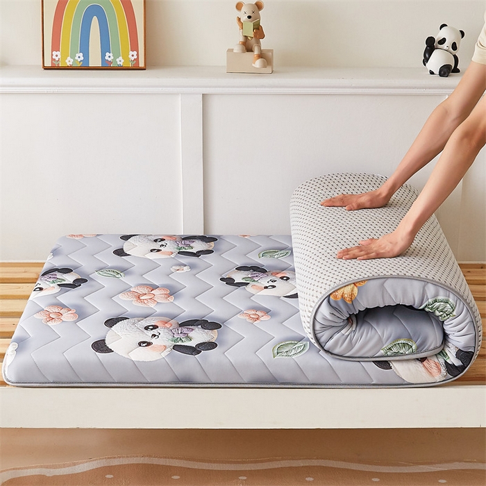 91家纺网 家纺一手货源 找家纺 寐珂家纺 2025A类针织棉记忆棉床垫 可爱熊猫