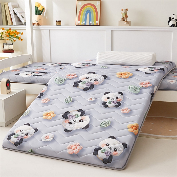 91家纺网 家纺一手货源 找家纺 寐珂家纺 2025A类针织棉记忆棉床垫 可爱熊猫