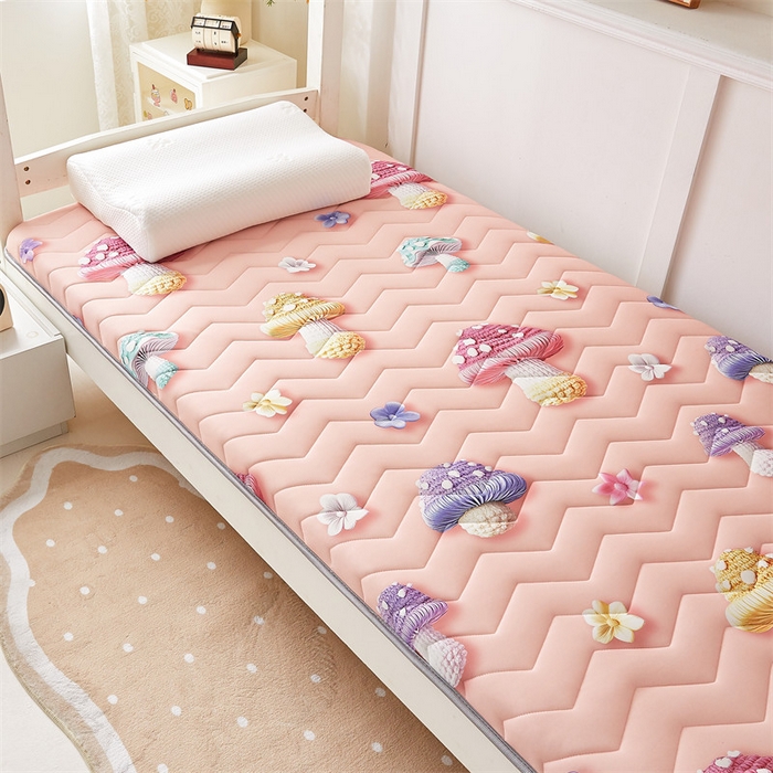 91家纺网 家纺一手货源 找家纺 寐珂家纺 2025A类针织棉记忆棉床垫 奇幻蘑菇