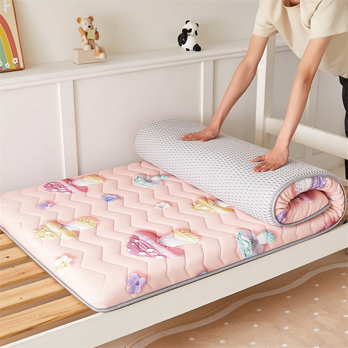 91家纺网 家纺一手货源 找家纺 寐珂家纺 2025A类针织棉记忆棉床垫 奇幻蘑菇