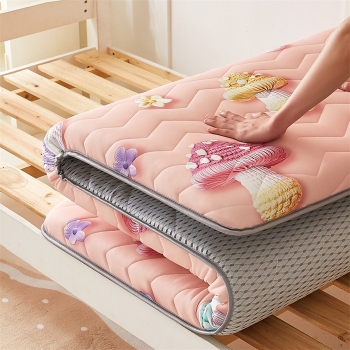 91家纺网 家纺一手货源 找家纺 寐珂家纺 2025A类针织棉记忆棉床垫 奇幻蘑菇