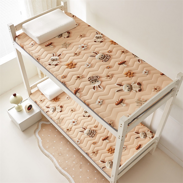 91家纺网 家纺一手货源 找家纺 寐珂家纺 2025A类针织棉记忆棉床垫 森语小兔