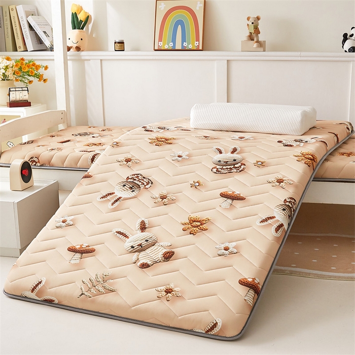 91家纺网 家纺一手货源 找家纺 寐珂家纺 2025A类针织棉记忆棉床垫 森语小兔