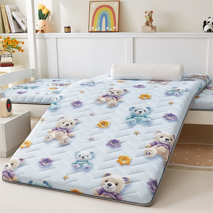 91家纺网 家纺一手货源 找家纺 寐珂家纺 2025A类针织棉记忆棉床垫 星际小熊