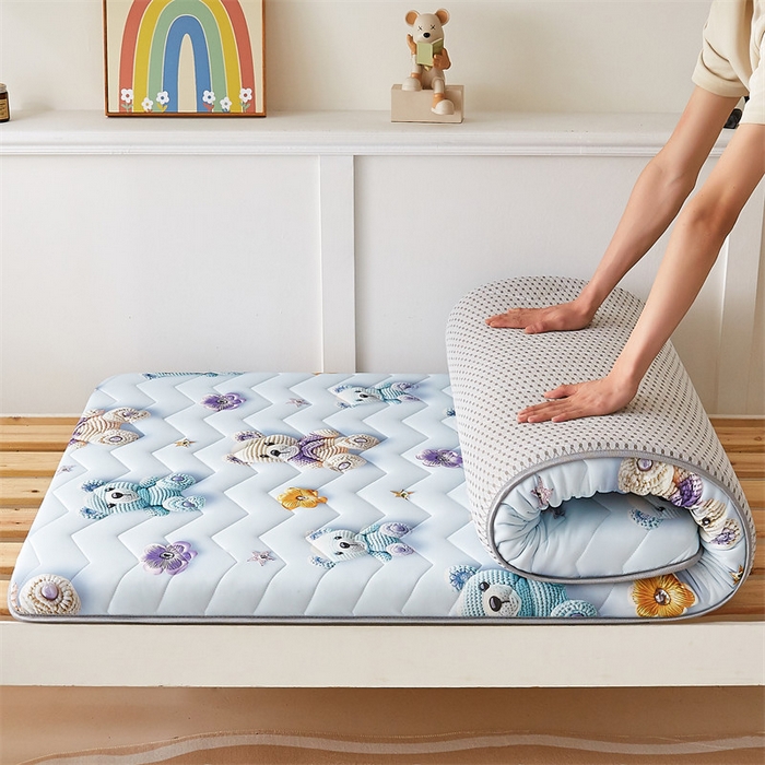 91家纺网 家纺一手货源 找家纺 寐珂家纺 2025A类针织棉记忆棉床垫 星际小熊