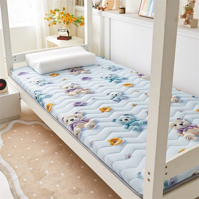 91家纺网 家纺一手货源 找家纺 寐珂家纺 2025A类针织棉记忆棉床垫 星际小熊