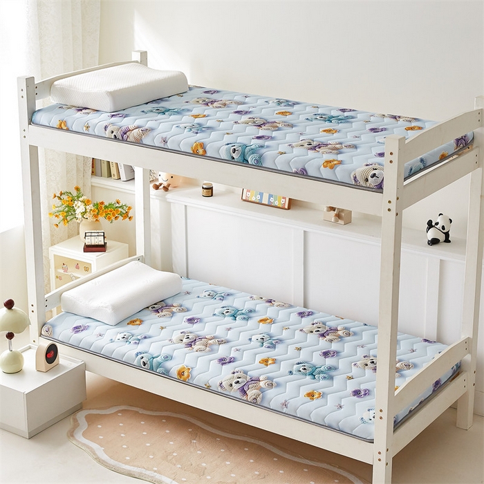 91家纺网 家纺一手货源 找家纺 寐珂家纺 2025A类针织棉记忆棉床垫 星际小熊