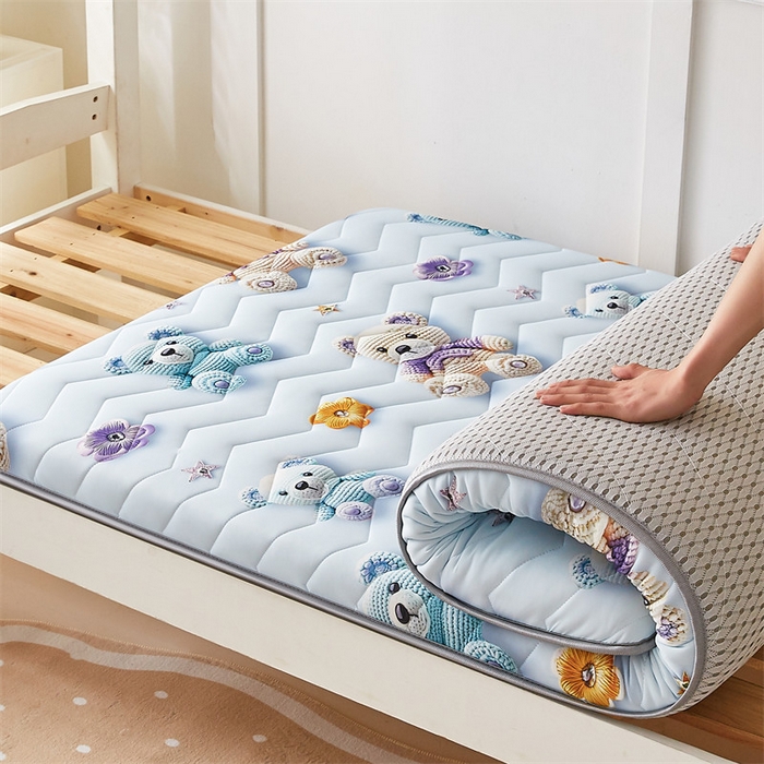 91家纺网 家纺一手货源 找家纺 寐珂家纺 2025A类针织棉记忆棉床垫 星际小熊