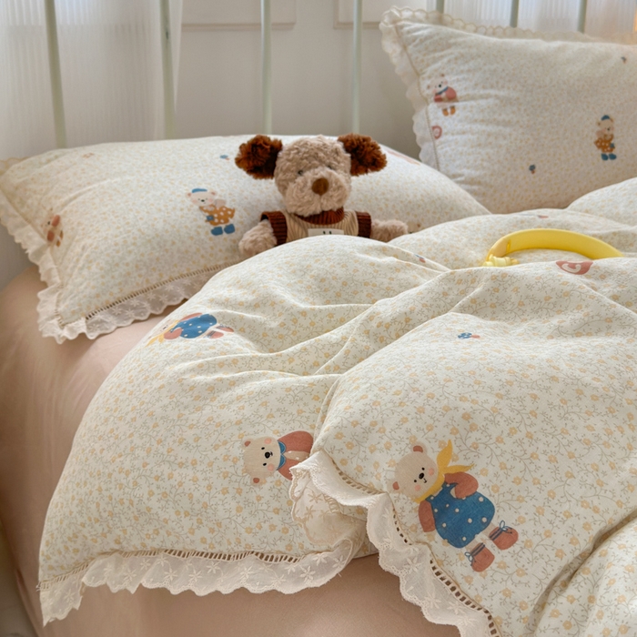 91家纺网 家纺一手货源 找家纺 曼之夏 2025新款小清新全棉双层纱四件套 春日熊