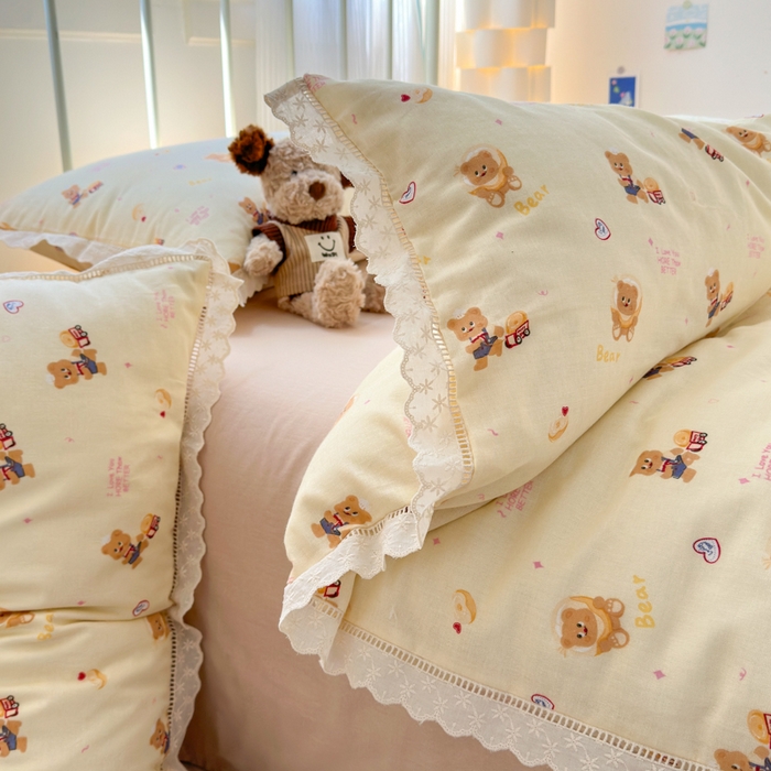 91家纺网 家纺一手货源 找家纺 曼之夏 2025新款小清新全棉双层纱四件套 黄油小熊