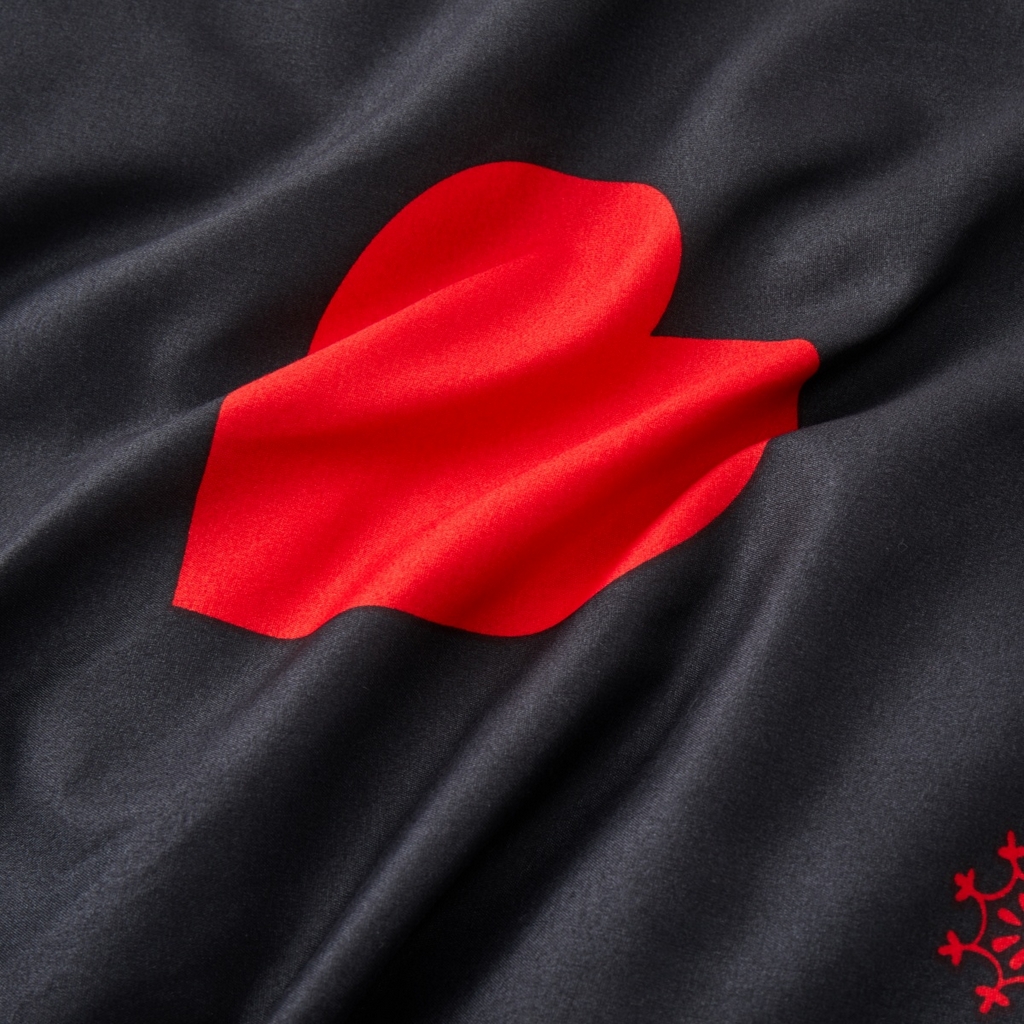 91家纺网 家纺一手货源 找家纺 子不语家纺2025新款跨境外贸 大版印花三件套亚马逊Temu速卖 通Shein沃尔玛专供 65爱心黑