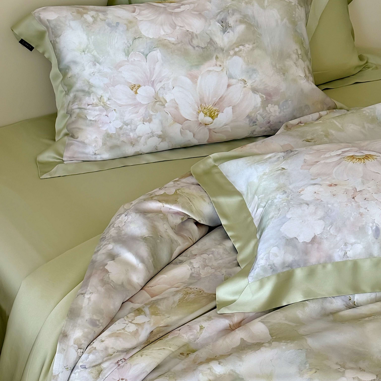 91家纺网 家纺一手货源 找家纺 （总）馨蕊家居 2025新款春夏新品天丝印花80SLF奥地利兰精天丝夏被四件套-初见