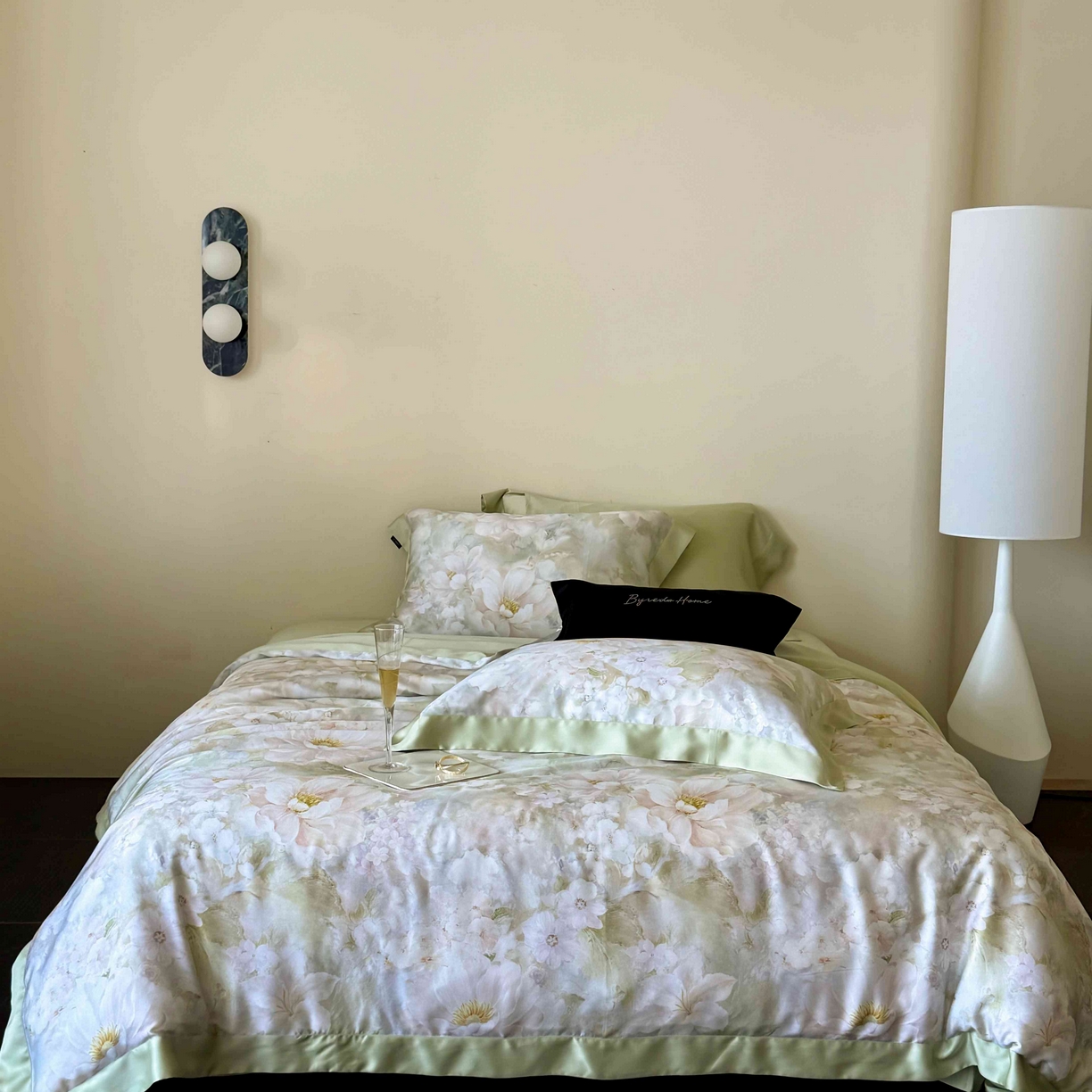 91家纺网 家纺一手货源 找家纺 （总）馨蕊家居 2025新款春夏新品天丝印花80SLF奥地利兰精天丝夏被四件套-初见