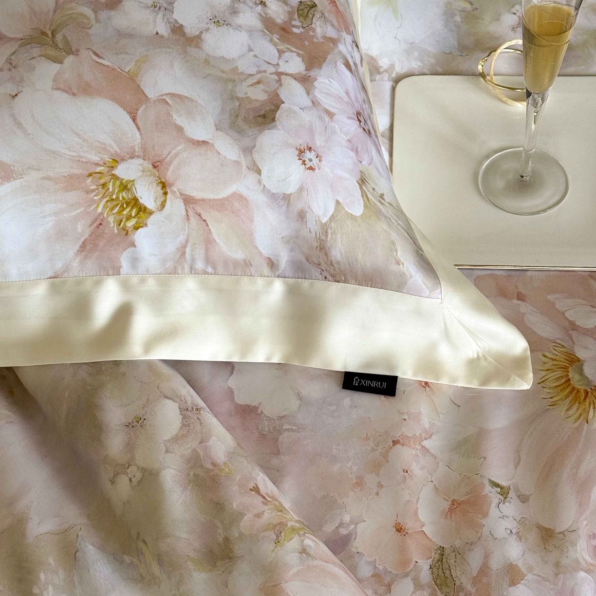 91家纺网 家纺一手货源 找家纺 馨蕊家居 2025新款春夏新品天丝印花80SLF奥地利兰精天丝夏被四件套-初见 夏被初见-蔷薇粉