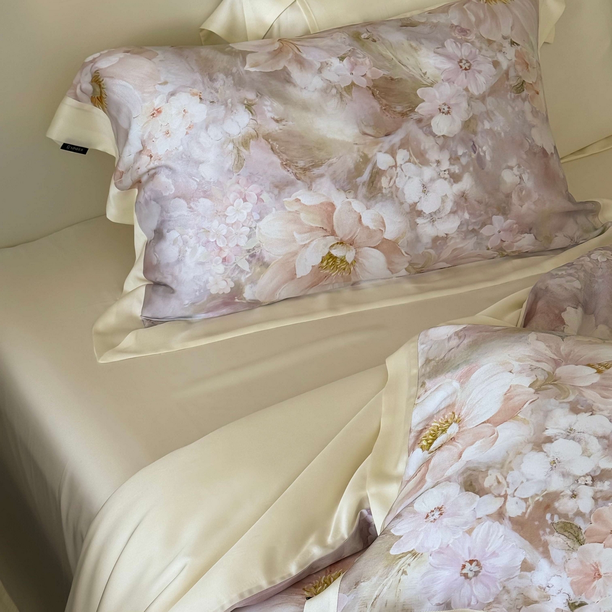 91家纺网 家纺一手货源 找家纺 馨蕊家居 2025新款春夏新品天丝印花80SLF奥地利兰精天丝夏被四件套-初见 夏被初见-蔷薇粉
