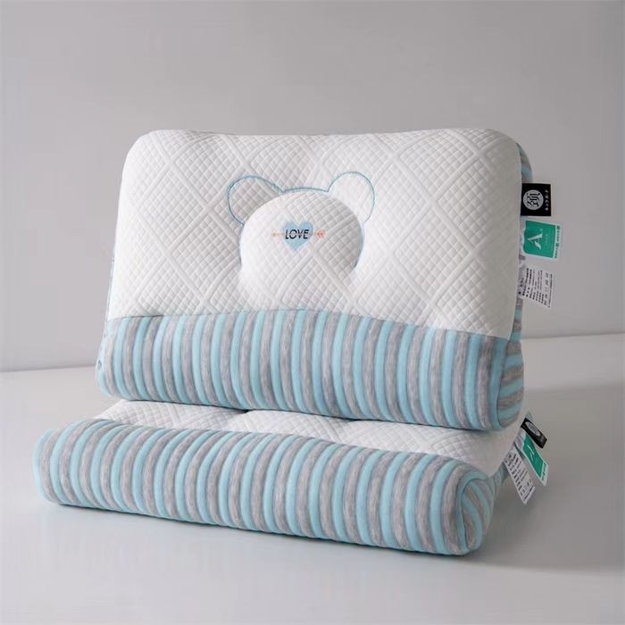 91家纺网 家纺一手货源 找家纺 佳尚枕芯 2025新款小熊刺绣情侣护颈枕护颈椎助睡眠牵引枕枕头枕芯 蓝色 42x65cm低枕/只