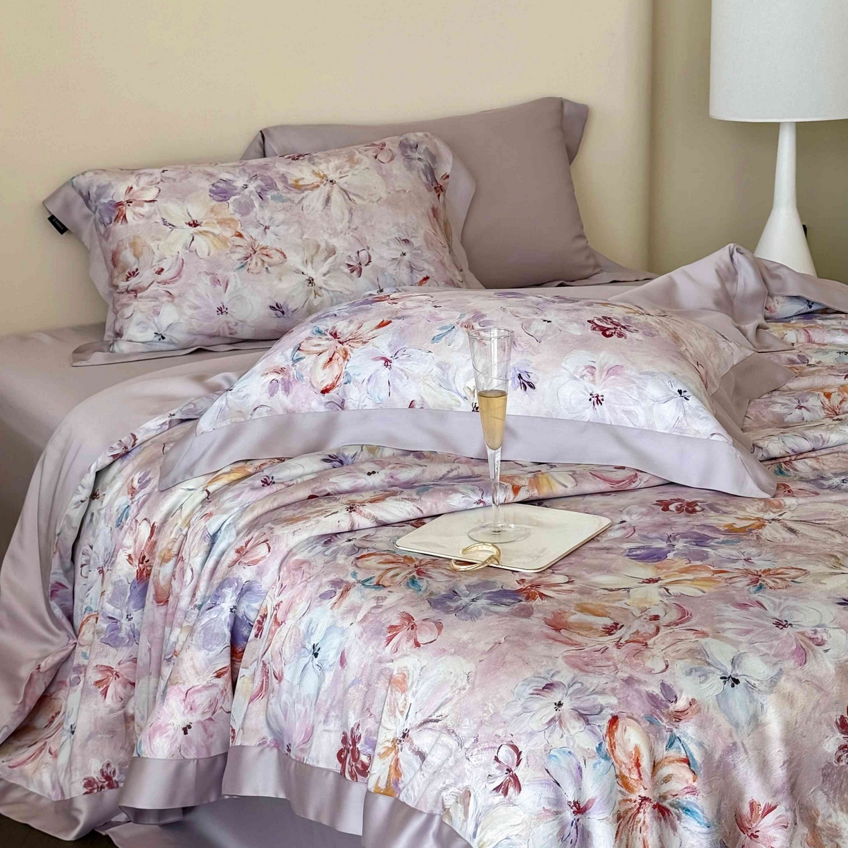 91家纺网 家纺一手货源 找家纺 馨蕊家居 2025新款春夏新品天丝印花80SLF奥地利兰精天丝四件套-告白 天丝告白-婉若紫
